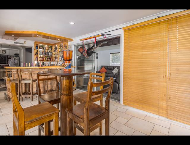 4 BEDROOM FREEHOLD FOR SALE IN PARKLANDS